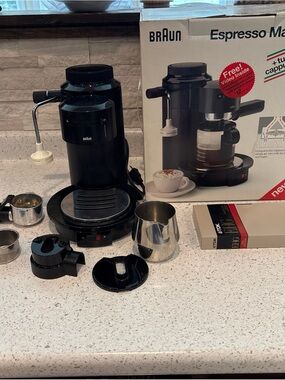 Braun Black Espresso Maker with Milk Frother